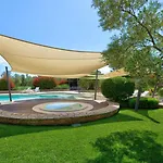Beautiful Omo With Pool In Пула