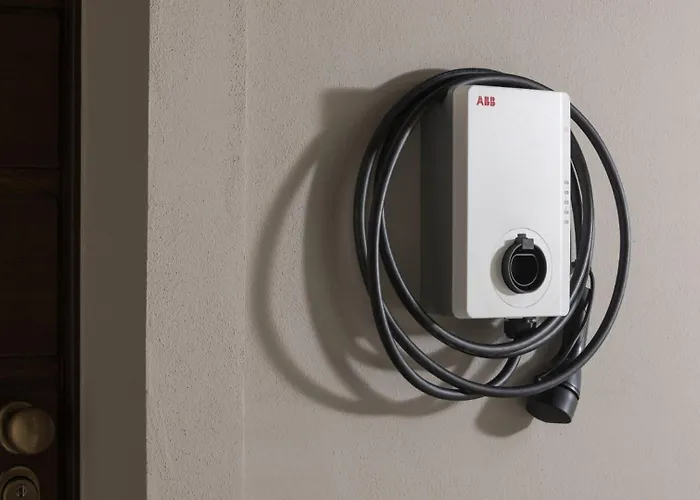 Beautiful Omo With Pool In Vila