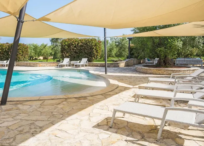 Beautiful Omo With Pool In Vila Pula