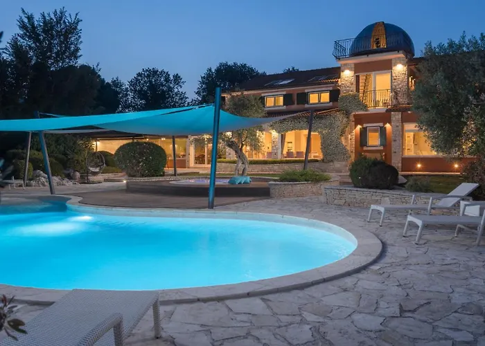 Beautiful Omo With Pool In * Pula