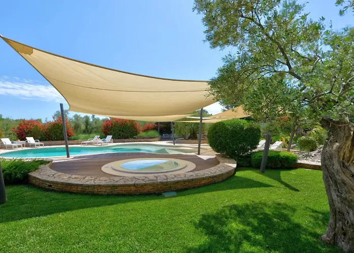 Beautiful Omo With Pool In Pula