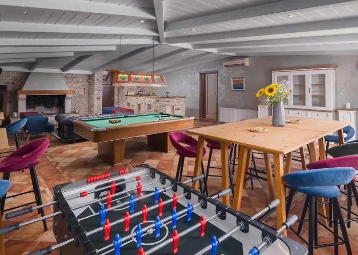 Beautiful Omo With Pool In * Pula