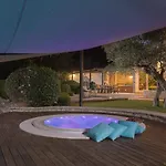 Beautiful Omo With Pool In Pula