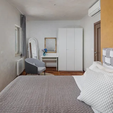 Beautiful Omo With Pool In 빌라 *