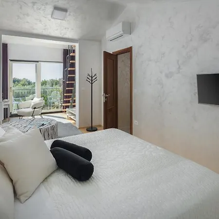 빌라 Beautiful Omo With Pool In *