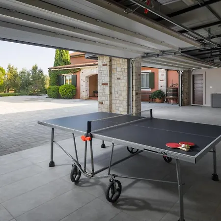 Beautiful Omo With Pool In 빌라 *