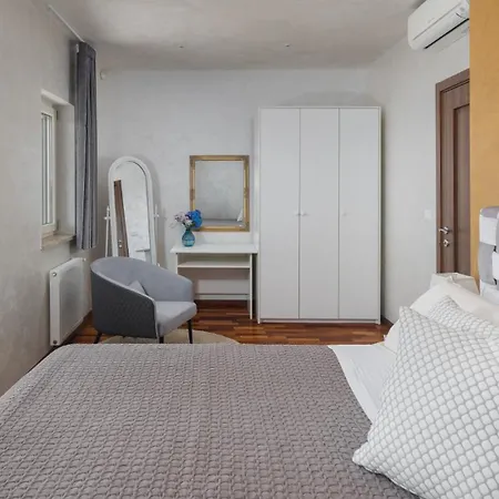 빌라 Beautiful Omo With Pool In