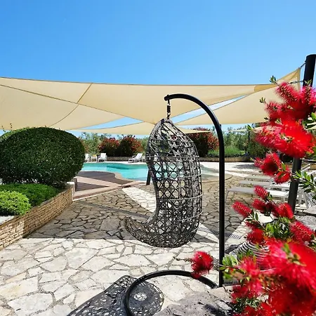 Beautiful Omo With Pool In Villa Pula