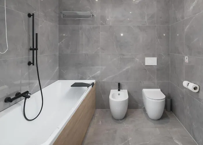 Beautiful Omo With Pool In